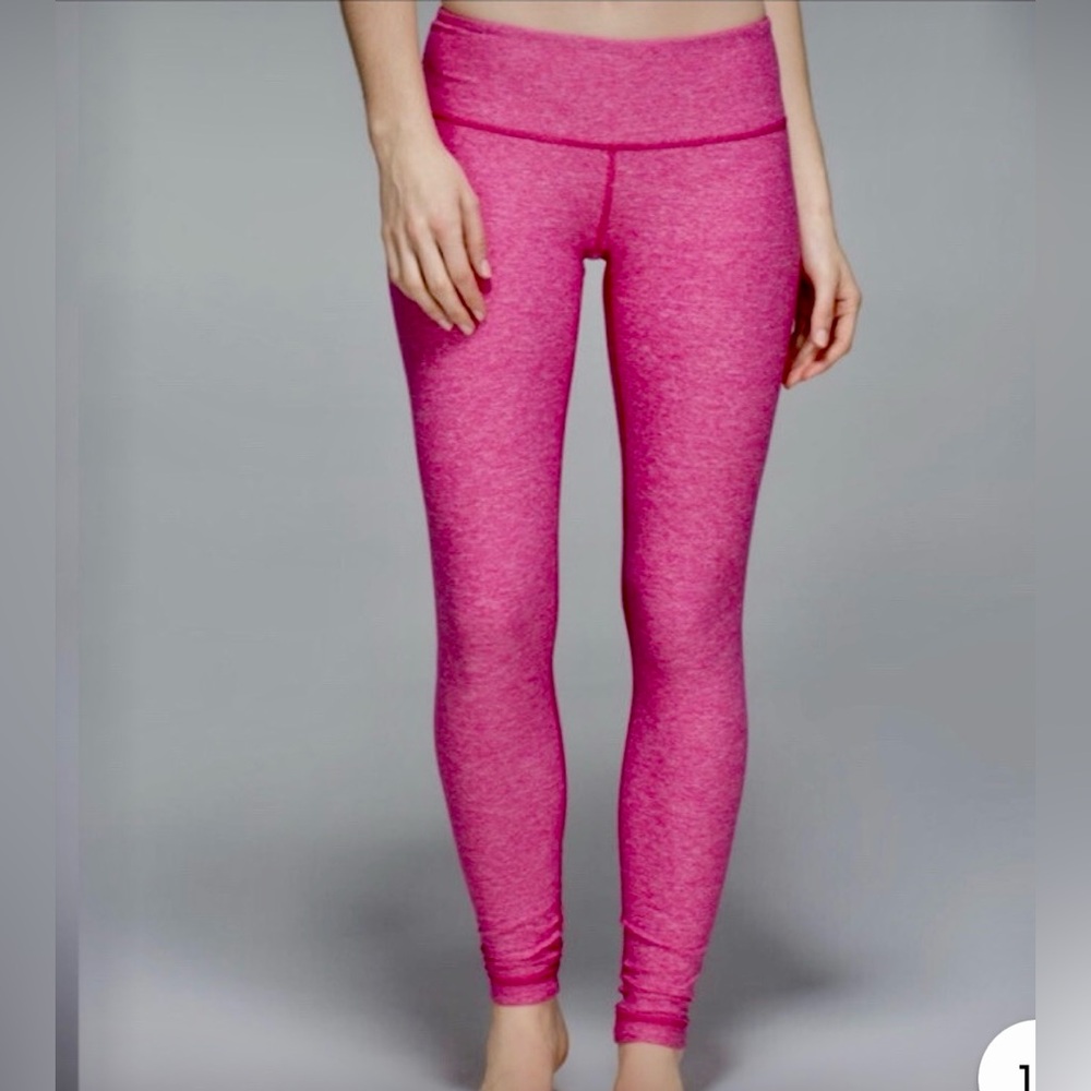 LULULEMON MAGENTA LEGGINGS